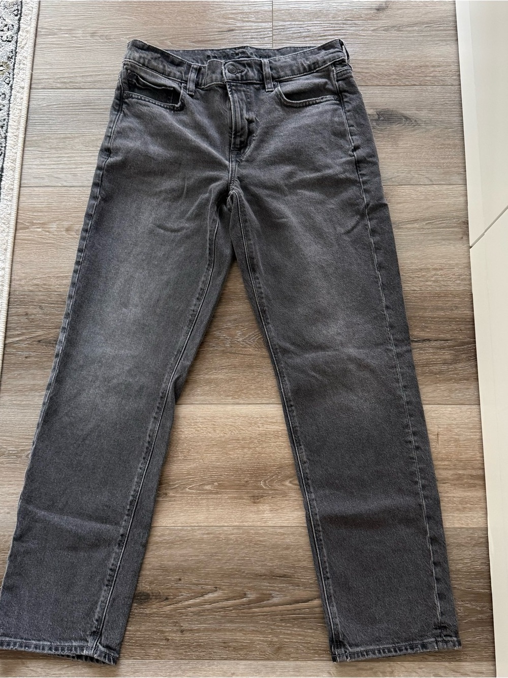 American Eagle high waisted straight jean